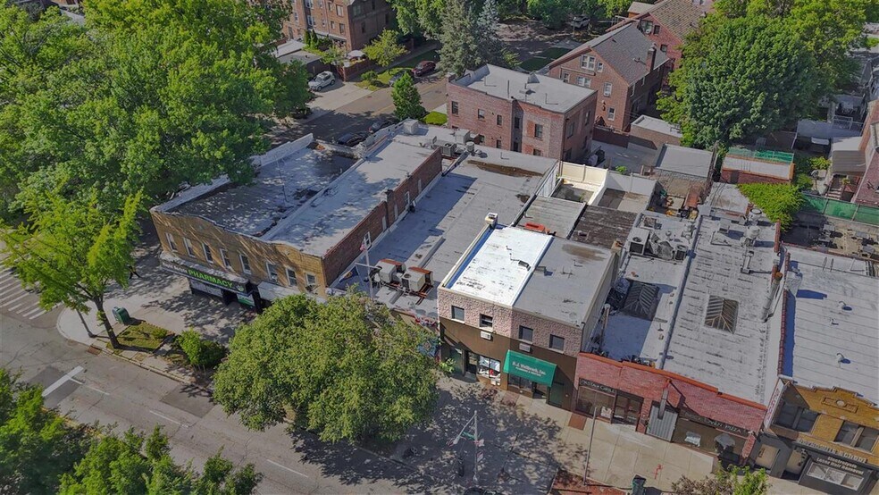 More Photos Of 10717 Metropolitan Ave, Forest Hills Flex For Sale