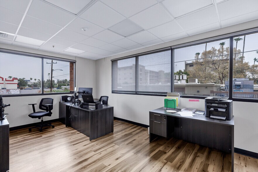 More Photos Of 2727 N 3rd St, Phoenix Office For Sale