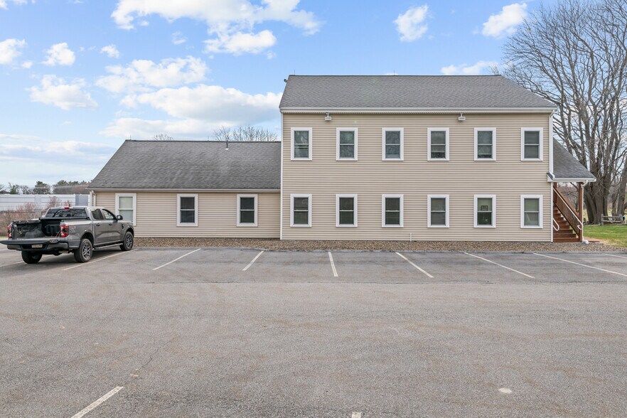 More Photos Of 385 South St, Shrewsbury Office For Sale