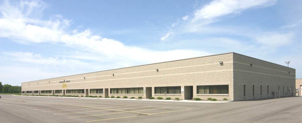 More Photos Of 1030-1032 N Crooks Rd, Clawson Research And Development For Lease