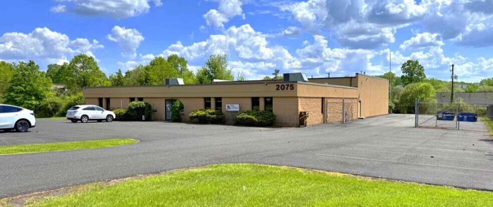 Primary Photo Of 2075 Quaker Pointe Dr, Quakertown Light Manufacturing For Lease