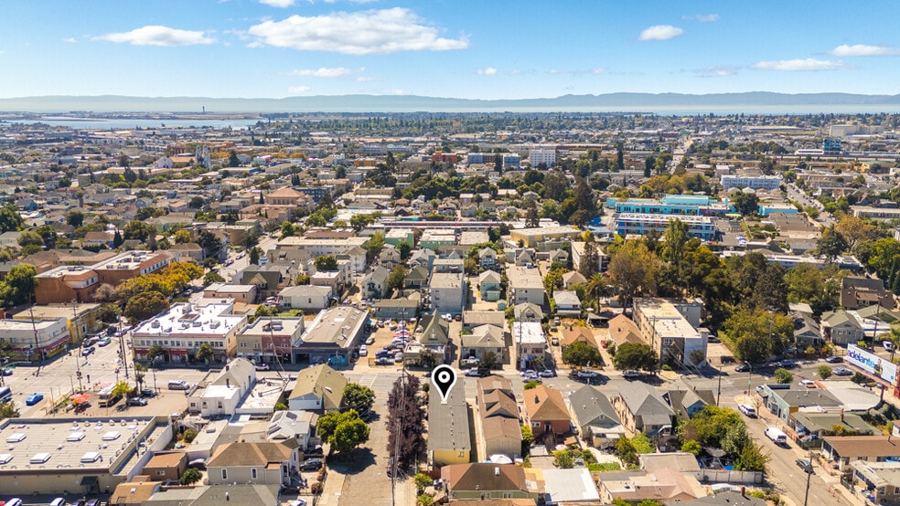 More Photos Of 2011 Rutherford St, Oakland Apartments For Sale