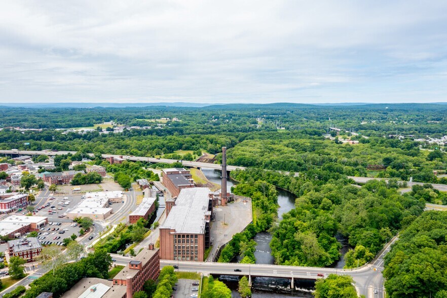 More Photos Of 165 Front St, Chicopee Apartments For Sale