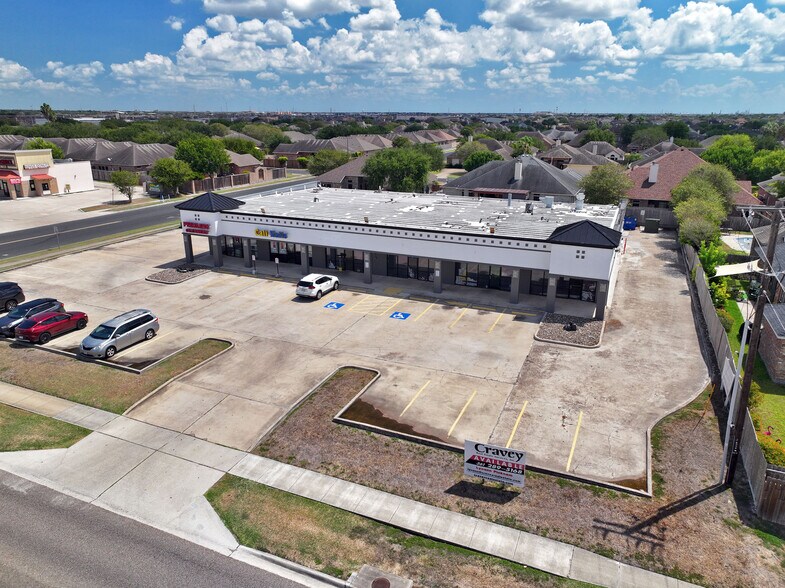 Primary Photo Of 7626 S Staples St, Corpus Christi Freestanding For Sale
