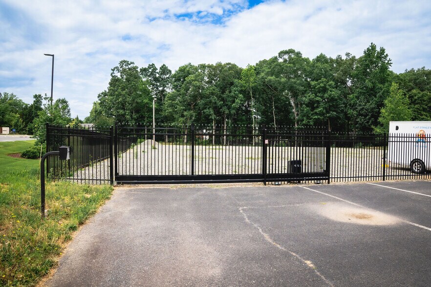 More Photos Of 303 Highway 740, Albemarle Office For Sale