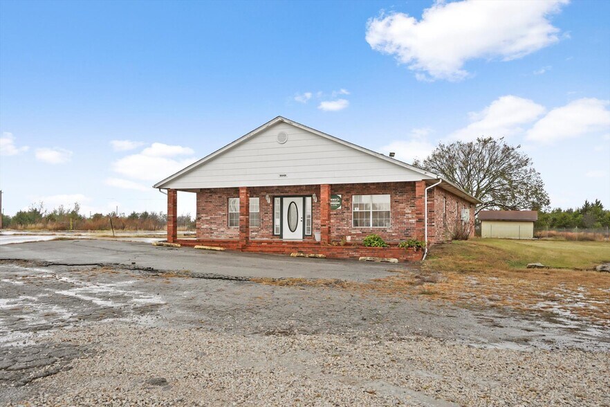 More Photos Of 9040 S Highway 51, Broken Arrow Office For Lease