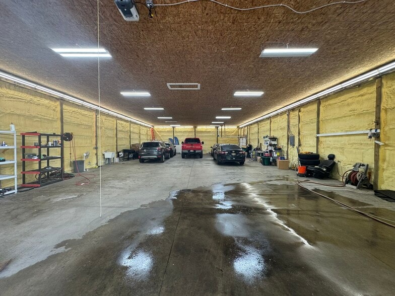 More Photos Of 2100 Dickman Rd, Springfield Freestanding For Sale