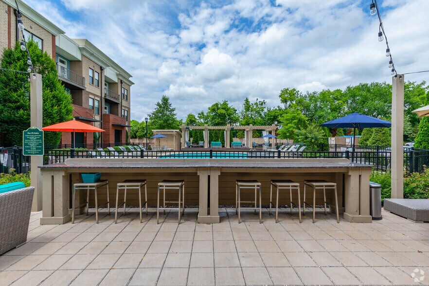 More Photos Of 130 Cinema Dr, Hendersonville Apartments For Lease