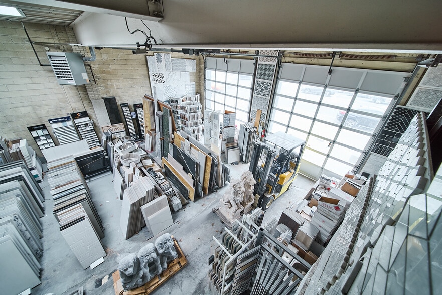 More Photos Of 2100 Jericho Tpke, Garden City Park Warehouse For Lease