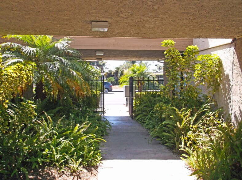 More Photos Of 5320 Carpinteria Ave, Carpinteria Office For Lease