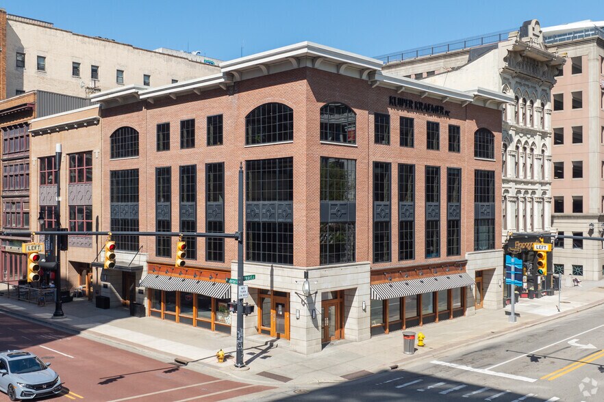 More Photos Of 180 Monroe Ave NW, Grand Rapids Office For Lease