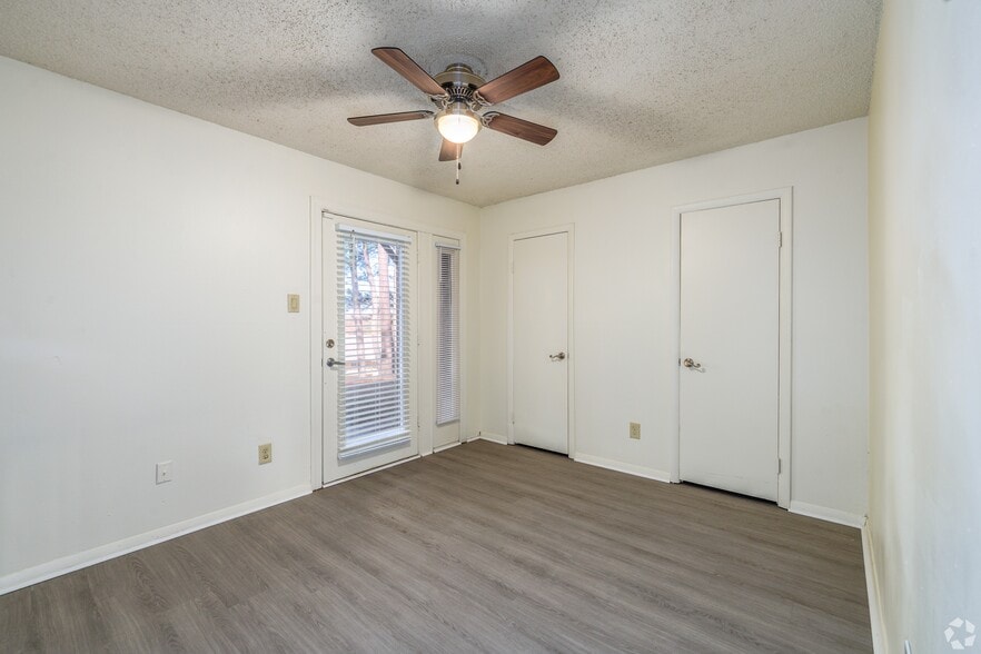 More Photos Of 431 McCain Blvd, North Little Rock Apartments For Sale