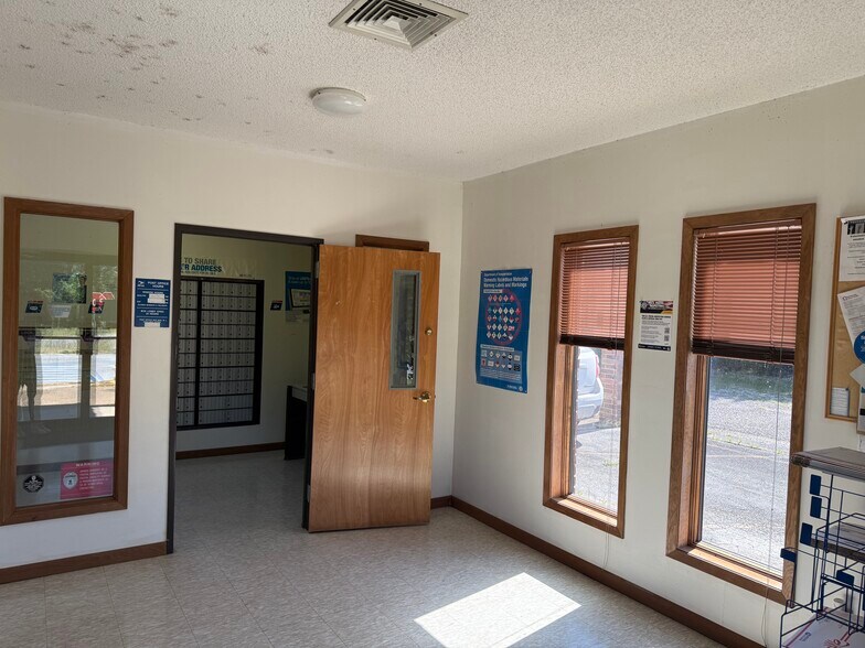 More Photos Of 308 Arkansas Highway 58, Sidney Storefront For Sale