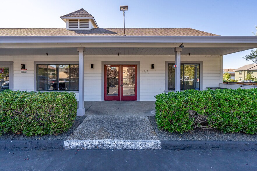 More Photos Of 1270 Broadway, Sonoma Freestanding For Sale