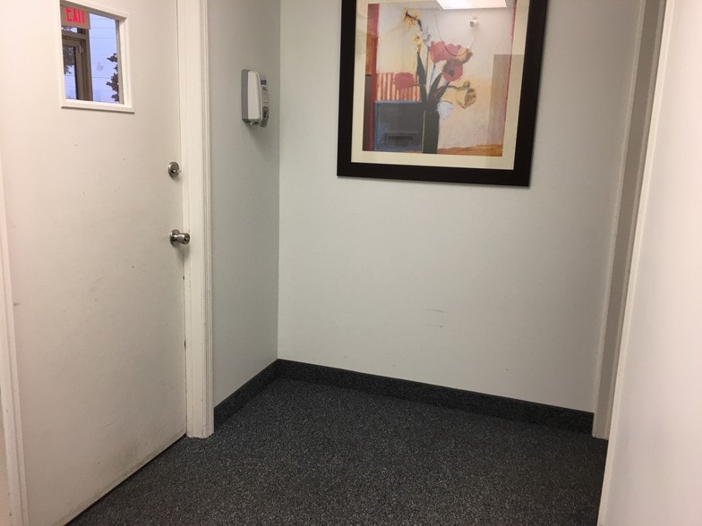 More Photos Of 1414 SW Martin Luther King Jr Ave, Ocala Coworking Space