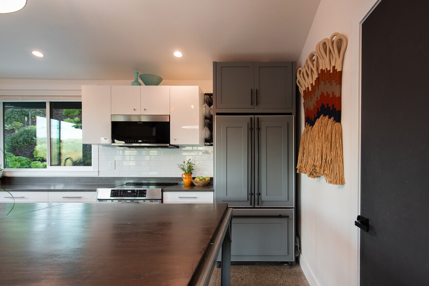 More Photos Of 22855 Chianti Rd, Cloverdale Apartments For Sale