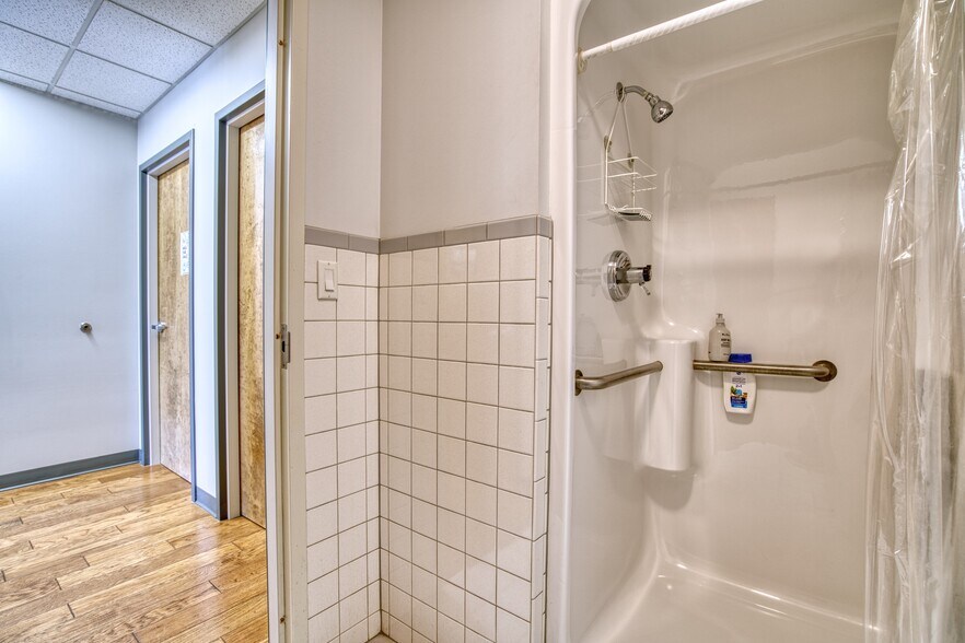 More Photos Of 1110 Boston Ave, Longmont Research And Development For Lease