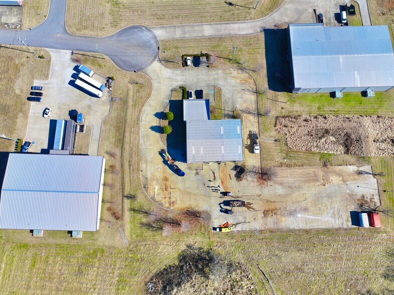 More Photos Of 470 Hope Ct, Gallatin Service For Lease