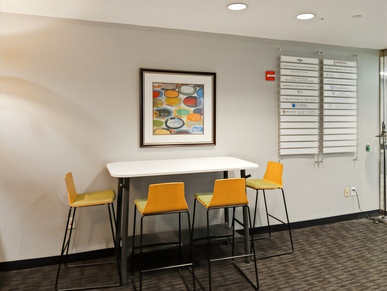 More Photos Of 20801 Biscayne Blvd, Aventura Coworking Space