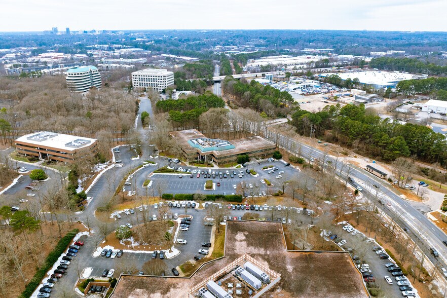 More Photos Of 3128 Highwoods Blvd, Raleigh Office For Lease
