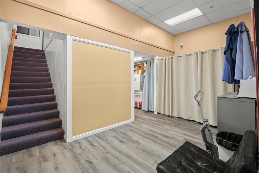 More Photos Of 168 W 25th Ave, San Mateo Storefront For Sale
