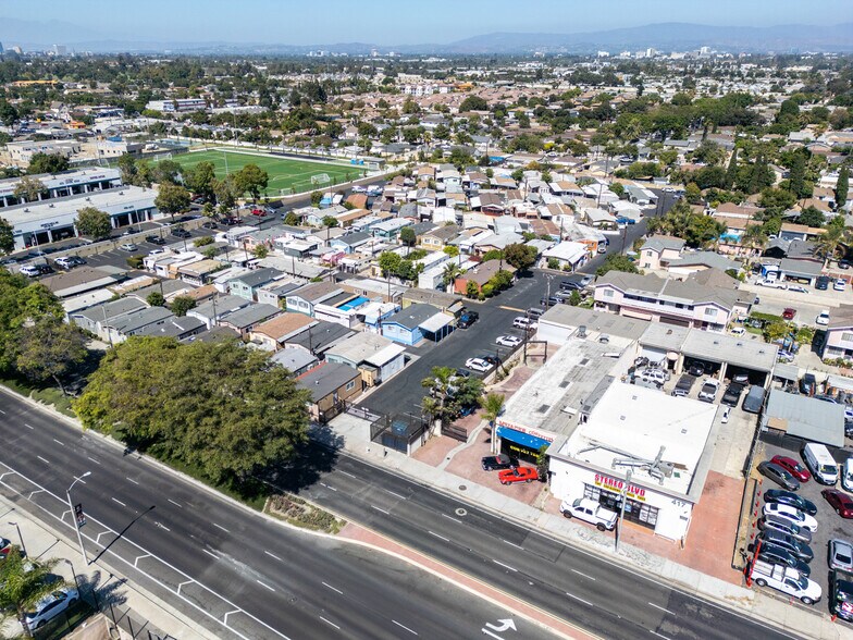 More Photos Of 411 S Harbor Blvd, Santa Ana Auto Dealership For Sale