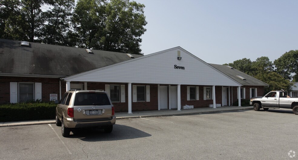 More Photos Of 7 Medical Dr, Port Jefferson Station Medical For Lease