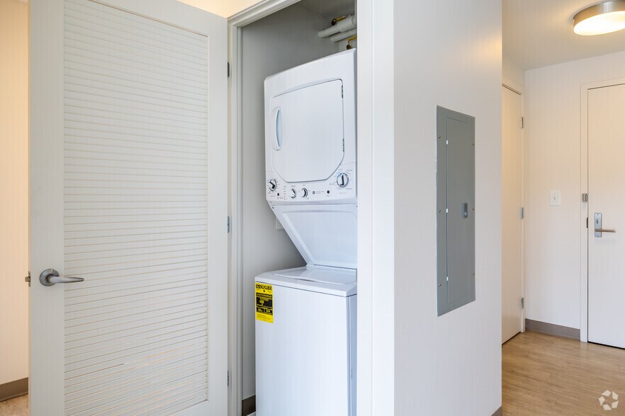 More Photos Of 225 Centre St, Boston Apartments For Lease