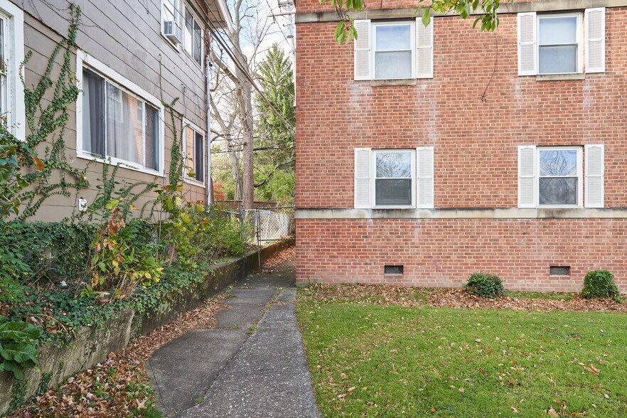 More Photos Of 1608 Coventry Rd, Cleveland Apartments For Sale