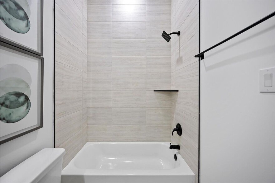 More Photos Of 4430 Knoxville Street #A-B, Houston Apartments For Sale