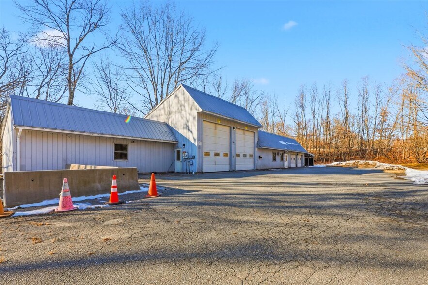 More Photos Of 58 Main st, Charlestown Office For Sale