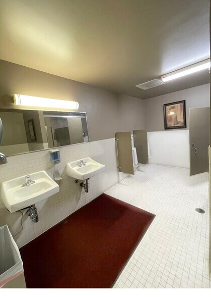 More Photos Of 902 N Grand Ave, Santa Ana Medical For Sale