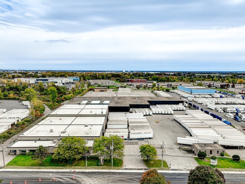 More Photos Of 1660-1700 Boul Hymus, Dorval Warehouse For Sale