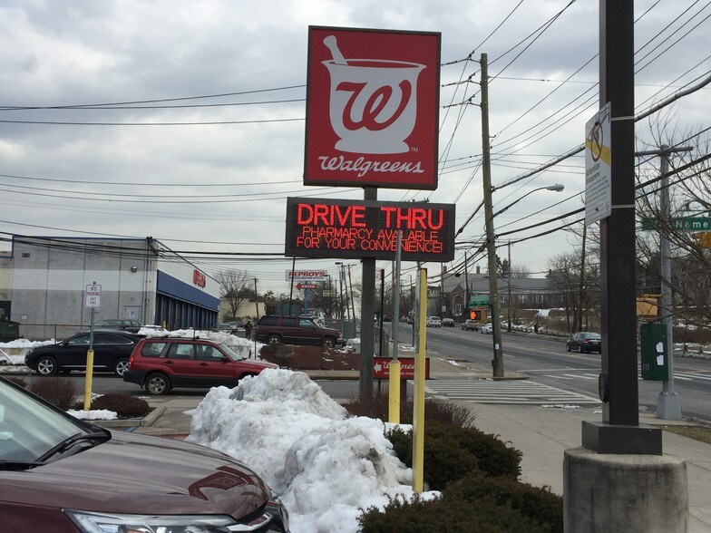 More Photos Of 1973 Forest Ave, Staten Island Drugstore For Sale