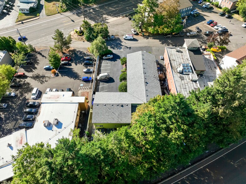 More Photos Of 4633 SW Huber St, Portland Apartments For Sale