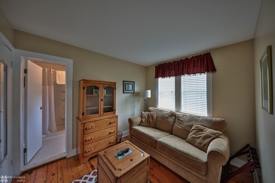 More Photos Of 2468 Route 390, Canadensis Hospitality For Sale