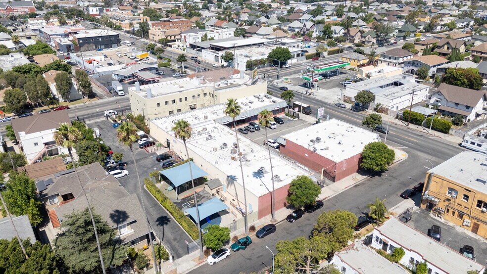 More Photos Of 1660 W Adams Blvd, Los Angeles Storefront For Sale