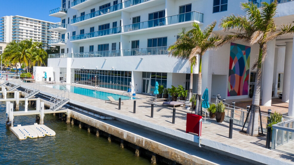 More Photos Of 4010 S Ocean Dr, Hollywood Hotel For Lease