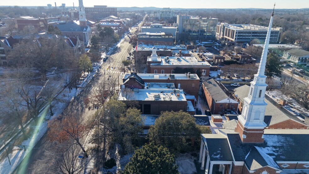 More Photos Of 203 E Franklin St, Chapel Hill Storefront For Sale