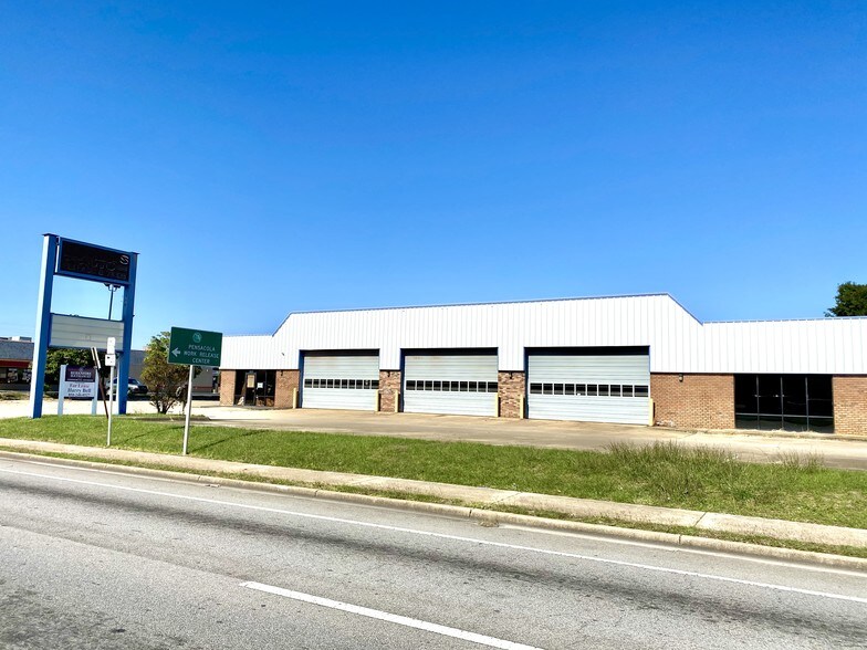 More Photos Of 1560 Fairfield Dr, Pensacola Auto Repair For Sale