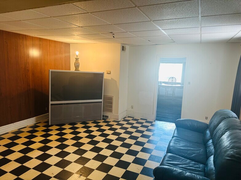 More Photos Of 1677 Main St, Buffalo General Retail For Sale