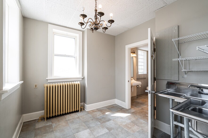More Photos Of 3701 E Layton Ave, Cudahy Storefront Retail Residential For Sale