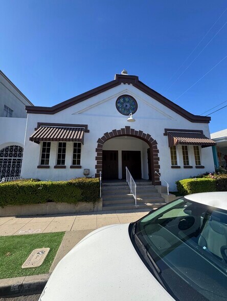 Primary Photo Of 1209 E Garfield Ave, Glendale Schools For Lease