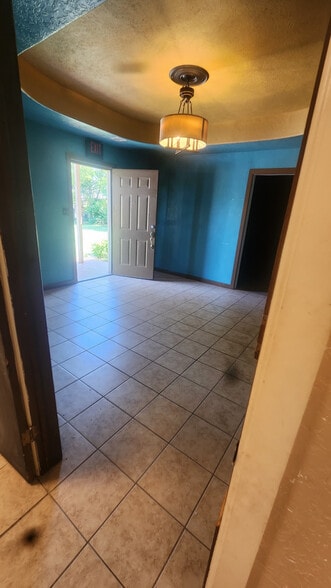 More Photos Of 1116 SW H Ave, Lawton Religious Facility For Sale