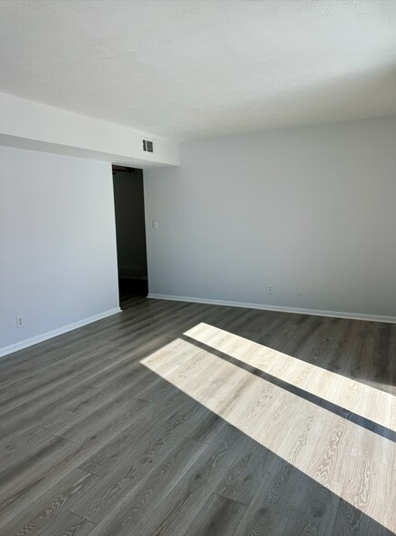 More Photos Of 7301 Corby St, Omaha Apartments For Sale