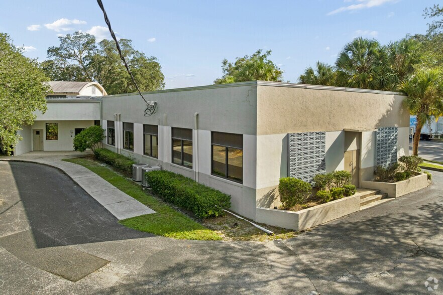 More Photos Of 730 NE Waldo Rd, Gainesville Office For Sale