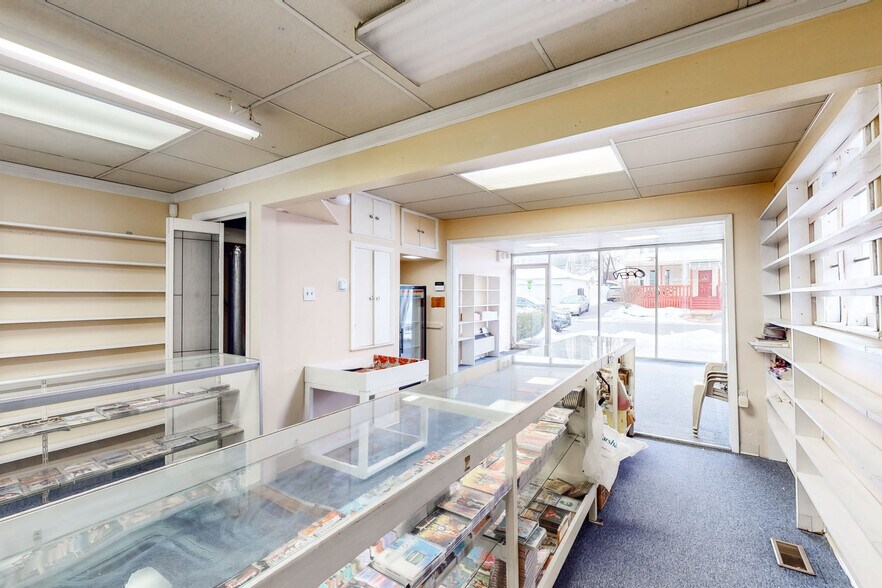 More Photos Of 1564 Becker St, Schenectady Storefront For Sale