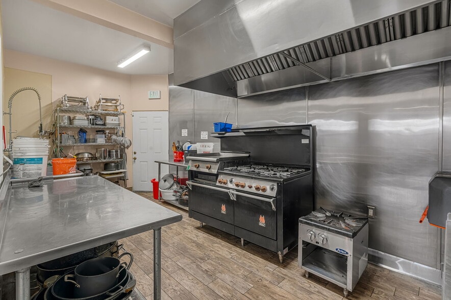 More Photos Of 1100 S Lorena St, Los Angeles Religious Facility For Sale