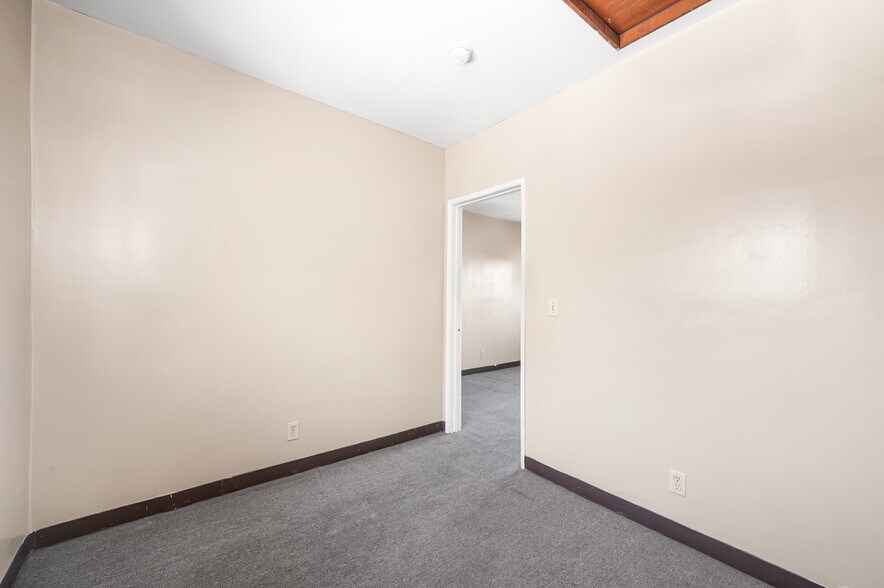 More Photos Of 1727 Bellevue Ave, Los Angeles Apartments For Sale