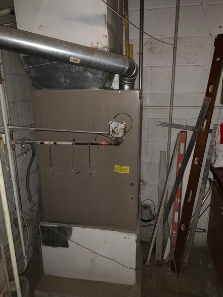 More Photos Of 10333 Oxford Ave, Chicago Ridge Warehouse For Sale